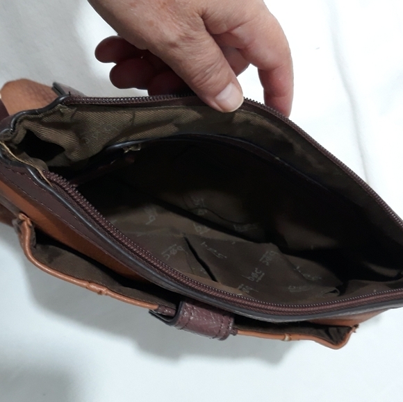 Boc  Shoulder/Crossbody Camel Bag Zipper for Closure - Picture 9 of 15